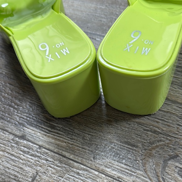 Mix No. 6 Women's Lime Green Heeled Sandals, Size 7 - Picture 8 of 9